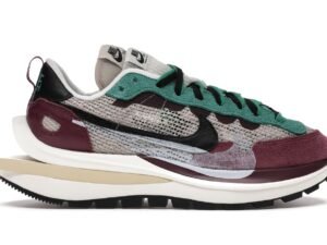 Nike Vaporwaffle sacai Villain Red Neptune Green