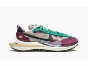 VAPORWAFFLE “Sacai – Villain Red / Neptune Green”